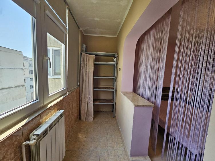 Apartament cu 3 camere de vanzare în Faleză Nord