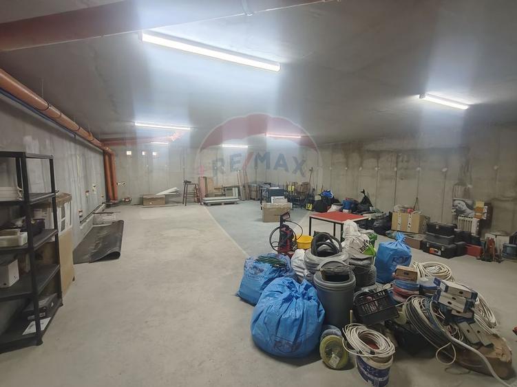 Spatiu depozitare de 100mp, cu parcare, de inchiriat in zona Iris