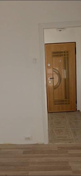 Apartament 2 camere complet renovat, nelocuit – Victoria, Brașov