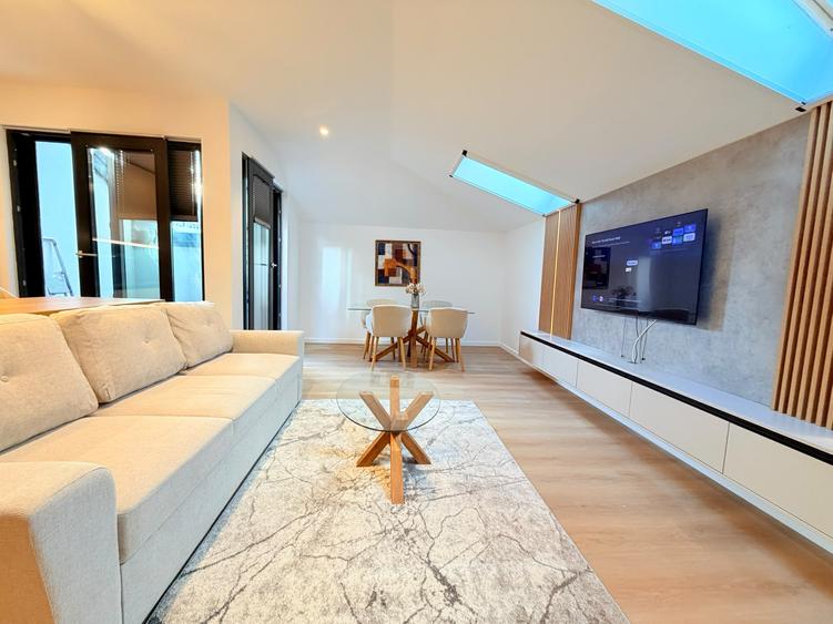 Apartament niou//PRIMA INCHIRIERE // mobilat si utilat zona 1Mai-Bdul Expozitiei