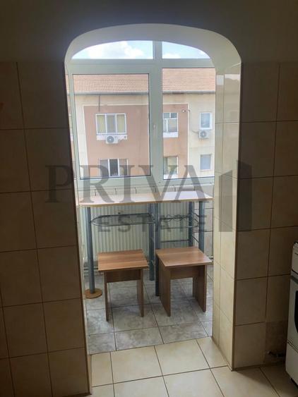Apartament 3 camere, 2 bai, 65 mp, centrala proprie