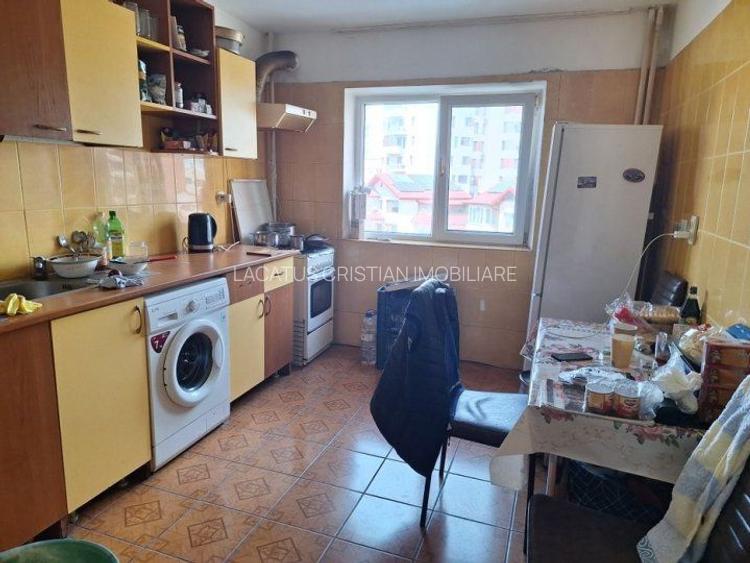 APARTAMENT 3 CAMERE DECOMANDAT CONFORT 0 ZONA EUROMATERNA - 2