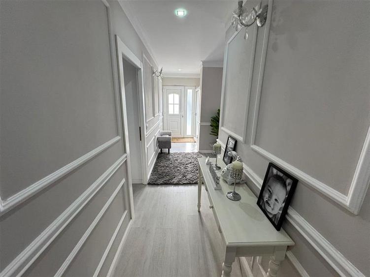Casa in Vanatori de vanzare mobilata si utilata 155.000 Euro
