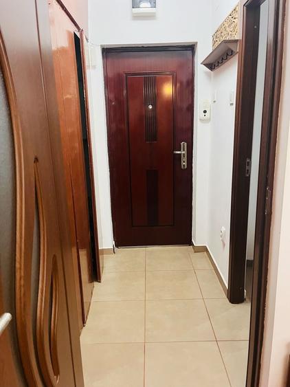 Garsoniera practica, locatie excelenta | Piata Baba Novac - Brazda