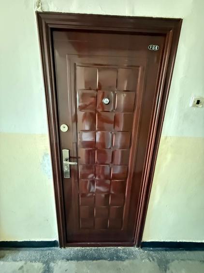Garsonieră 27 mp cu balcon - etaj 2 - nemobilata -bloc an 1980