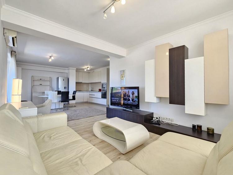Iancu Nicolae-Apartament tip Penthouse- 150 mp total, cu doua parcari