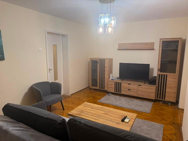 Inchiriere apartament 2 camere, direct proprietar - 4 min de metrou Victoriei