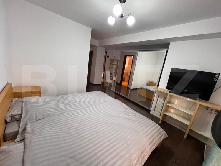 Casă 7 camere, curte 200mp , zona Lapus