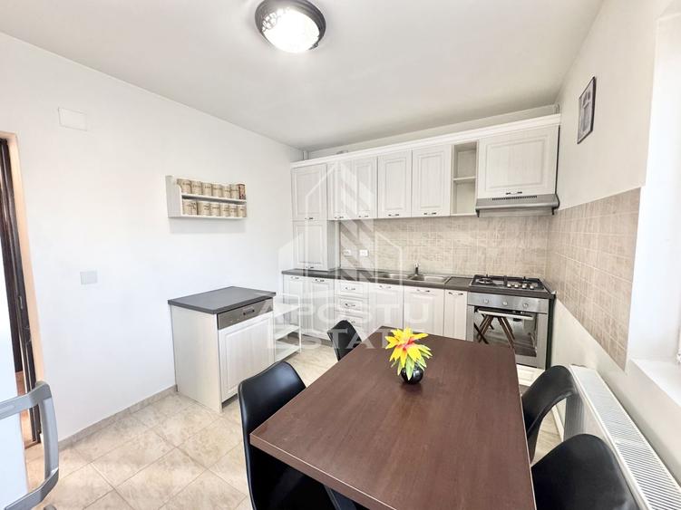 Casa individuala cu 5 camere si 3 bai mobilata in Giroc la asfalt