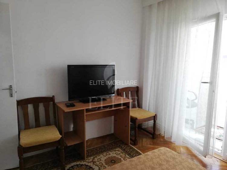 Apartament 2 camere în zona 1 Decembrie - 4