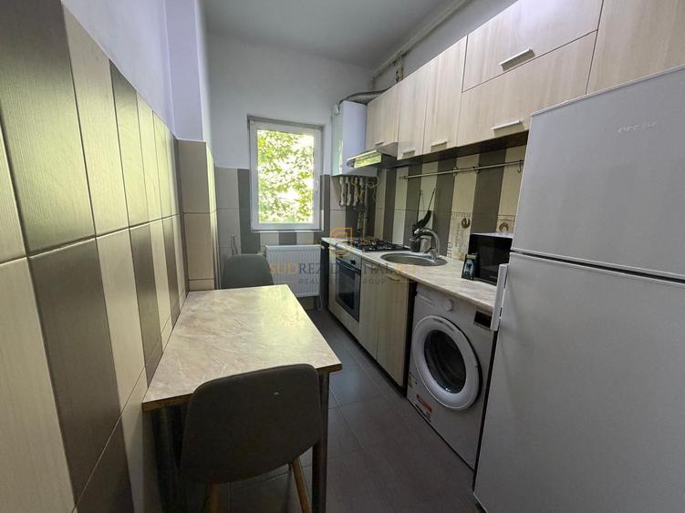 Apartament cu 2 camere de inchiriat, Metrou Berceni, loc de parcare