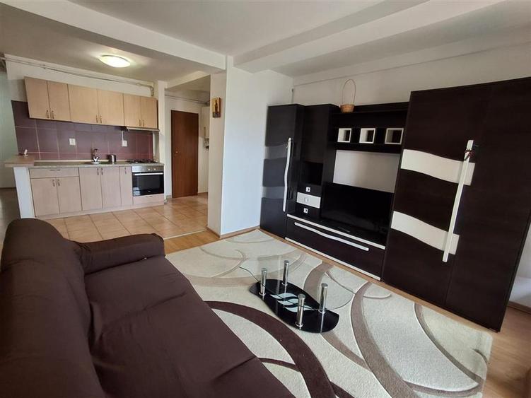 Apartament 3 camere 2 bai parcare zona Strand