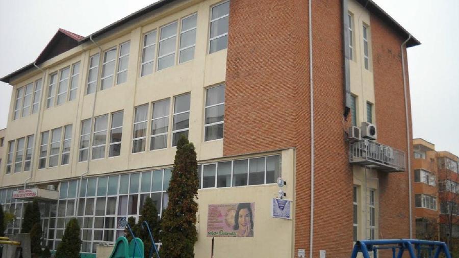 Clădire comercială Pitești - CENTRAL 1.547 mp + Teren 760 mp