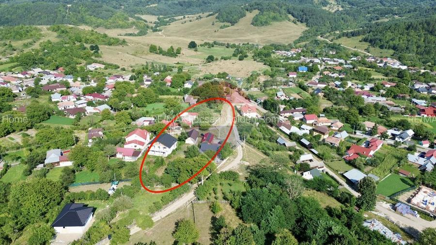 Casă cu teren zona Parc Soveja