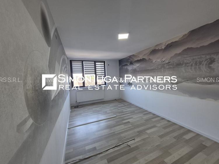 Spatiu stradal parter etaj open space si birouri - 17