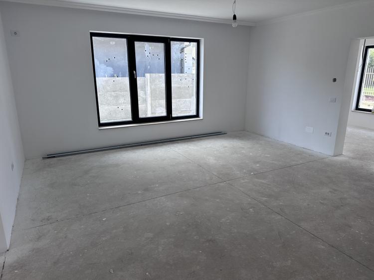 CASA NOUA I 4 CAMERE I 2 BAI I PE UN NIVEL I TEREN 423 MP I CU TOATE UTILITATILE
