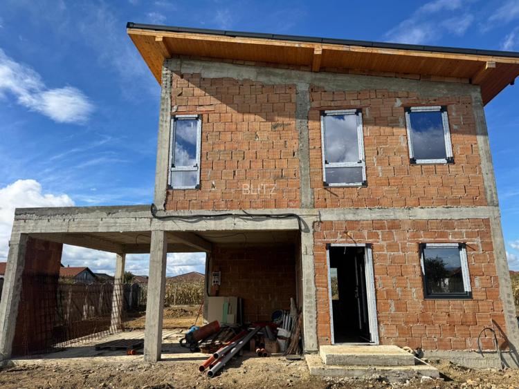 Casă individuală la roșu – 118 mp utili, teren 420 mp, drum privat și curte - 4