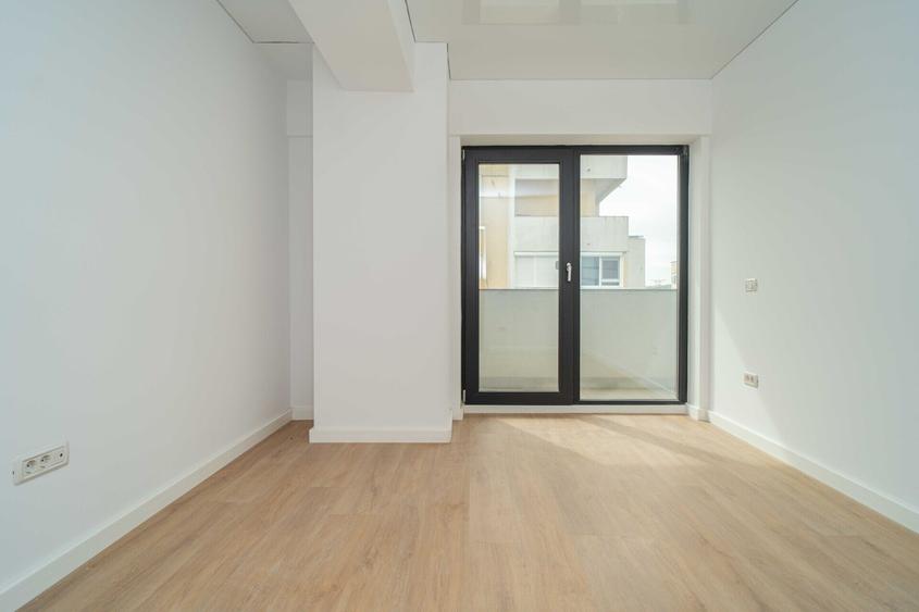 APARTAMENT CU 3 CAMERE, 2 BAI - 100 MP, NICOLINA, BLOC NOU