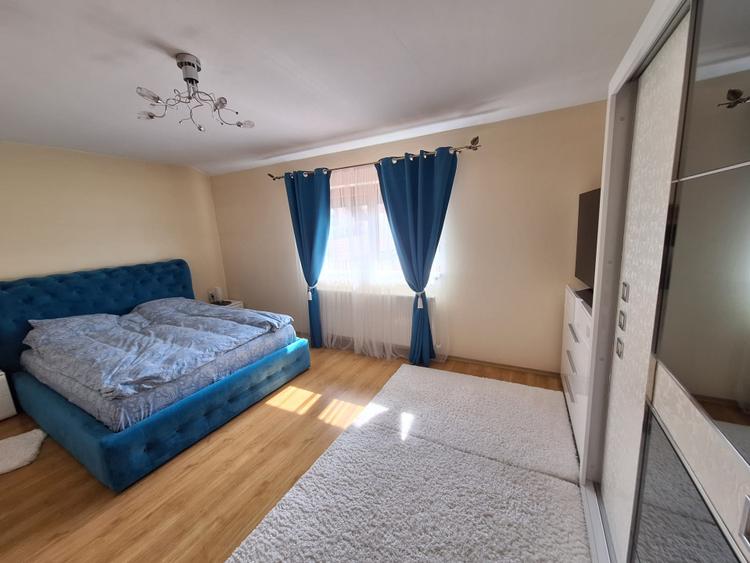 Casă de vânzare, P+1, 3 camere, 2 băi, 110mp, Zona Micești
