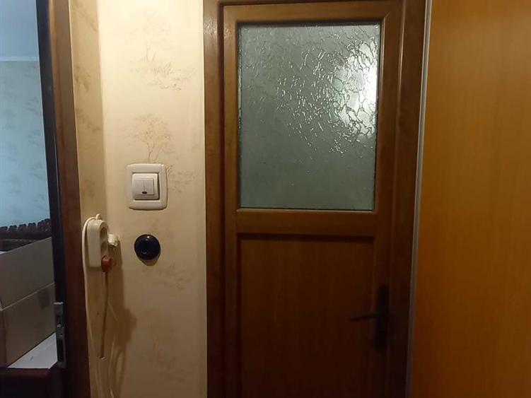 Apartament 2 camere semi, zona foarte buna,IRUC