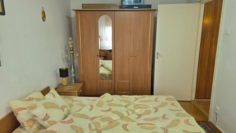 Inchiriez apartament 2 camere in Deva, Mihai Viteazu (Piata Centrala), etaj 3