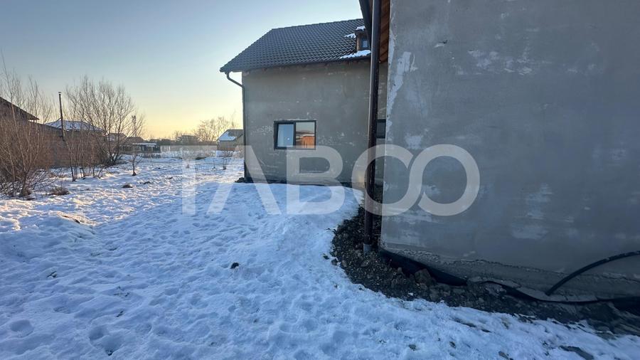 Casa 4 camere  de tip duplex 140 mpu 2 bai zona Veterani in Sibiu