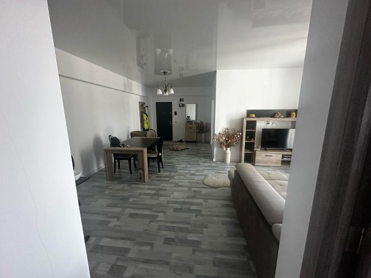 Inchiriez apartament 2 camere zona Magnolia