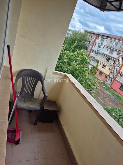 Vand apartament doua camere - 11