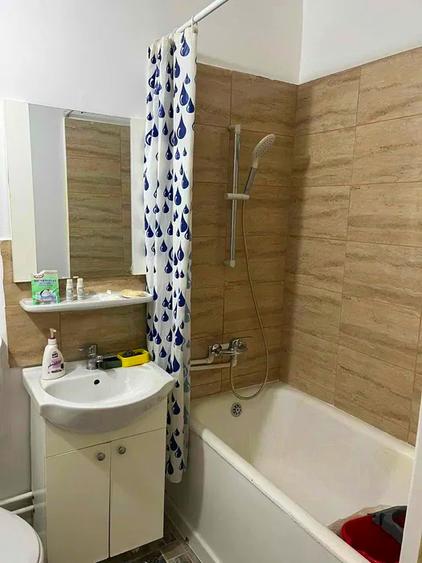 Apartament 1 camera decomandat-etaj 2-Podul de fier
