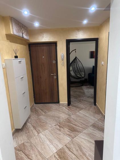 Apartament 3 camere de vanzare Dristor