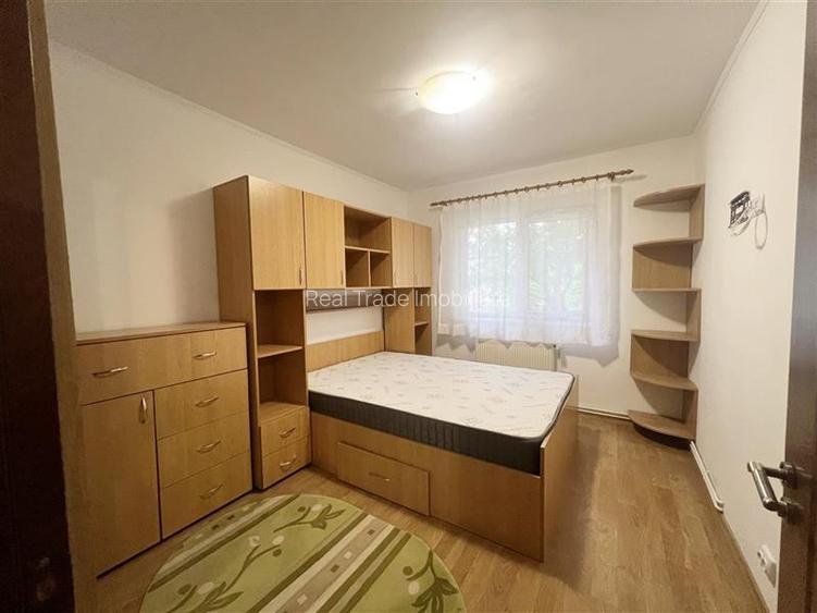 Apartament 2 camere decomandat,  etajul 1 mobilat si utilat , parcare - 4