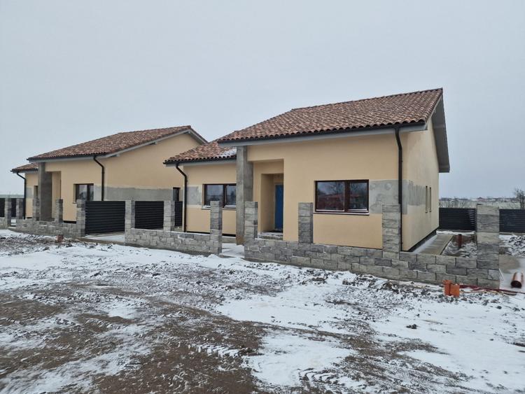 Cernica, casa pe parter, construcție nouă, 4 camere, 350mp teren, utilități