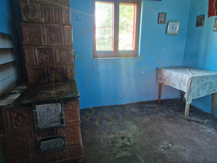 Casă cărămidă 4 camere + anexe - Călinești - Vrănești, Argeș