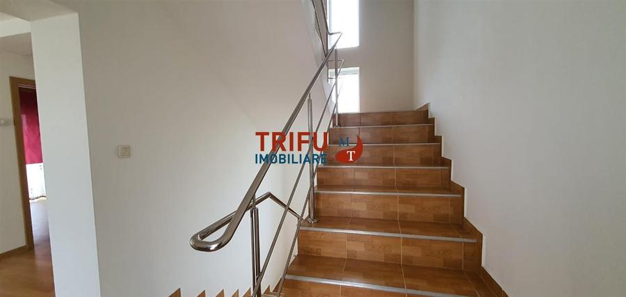 Apartament cu scara interioara 3 camere zona Alba Micesti