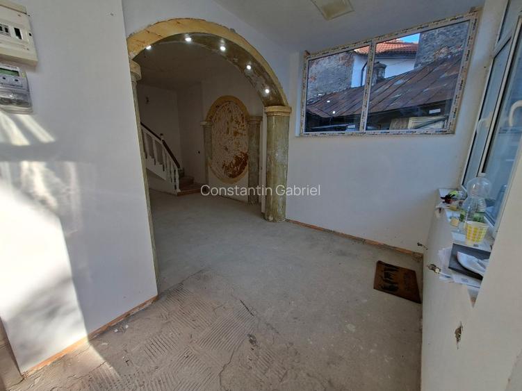 Piata Unirii - Hala Traian, PROPRIETAR, vand casa P+M, 4 cam, S 117 mp - 5