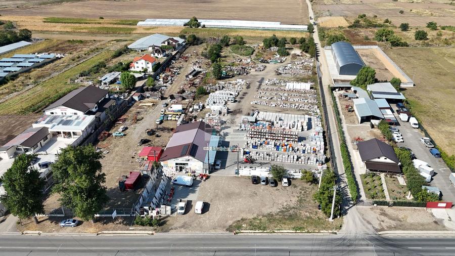 Depozit materiale de constructii/Teren 16400 mp/Tecuci