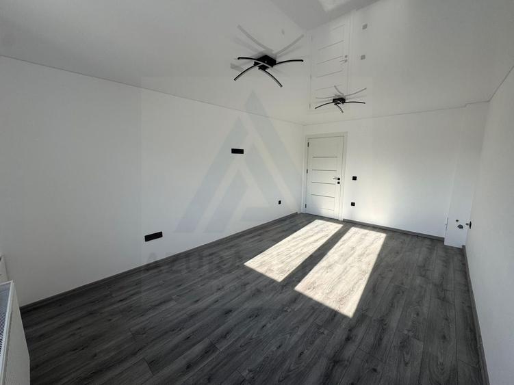 Casa moderna constructie noua 195 mp utili si 100 mp curte Sura Mare