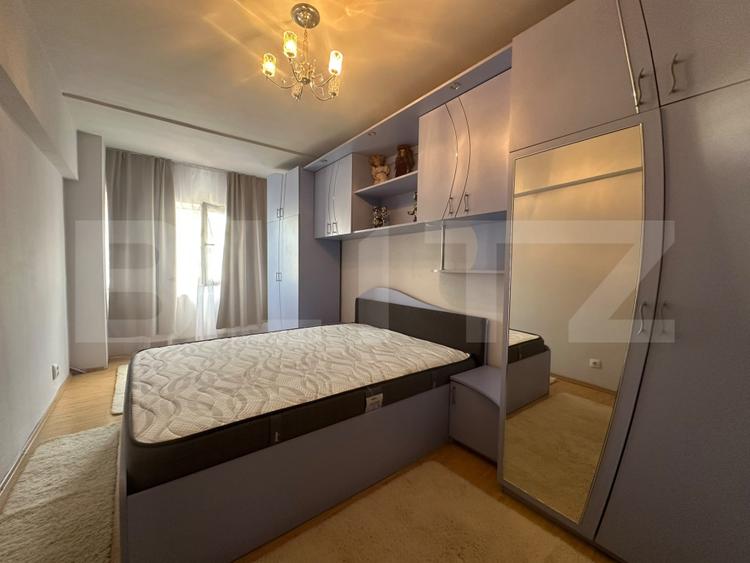 Apartament 3 camere, 70 mp, zona Decebal
