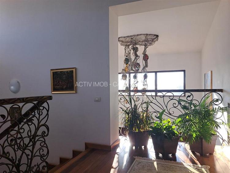 Casa cu piscina - Buftea - 8 camere - 4 bai - 620mp - 2500mp teren - 10