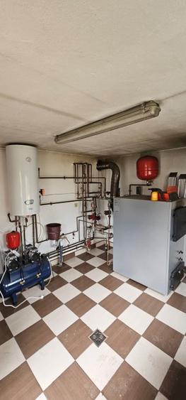 Închiriez spațiu comercial / medical – 120 mp – Abrud, Str. Detunata – 500 €/lun