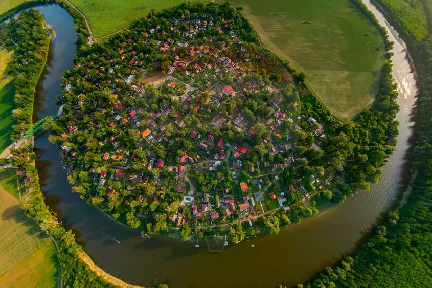 Cabana cu 2 camere de vânzare în zona 3 Insule