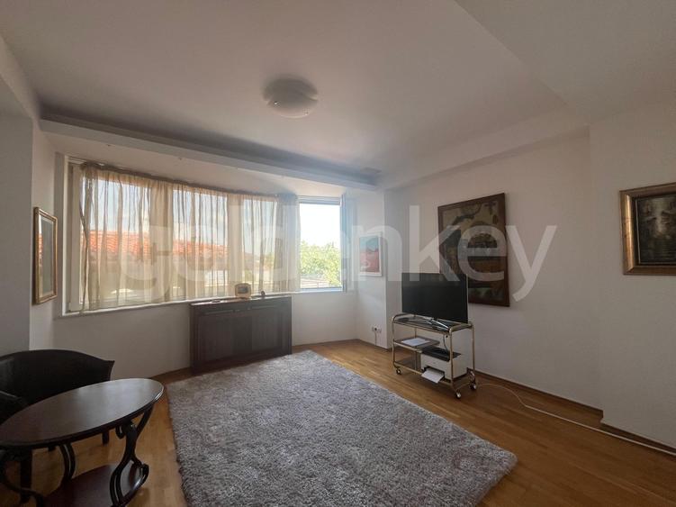 Apartament spatios cu 3 camere | loc de parcare si boxa