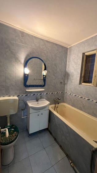Apartament 3 camere in bloc reabilitat necesita renovare Gorjului Paci