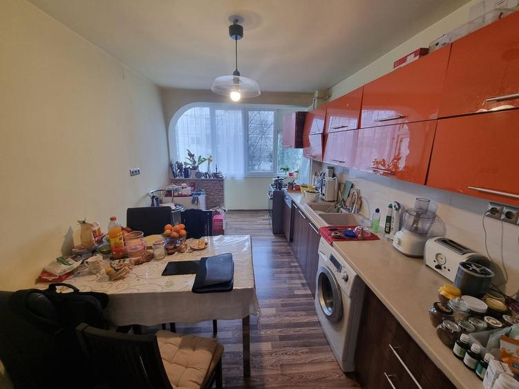 Faleza nord-apartament 4 camere et 1 cu gaze