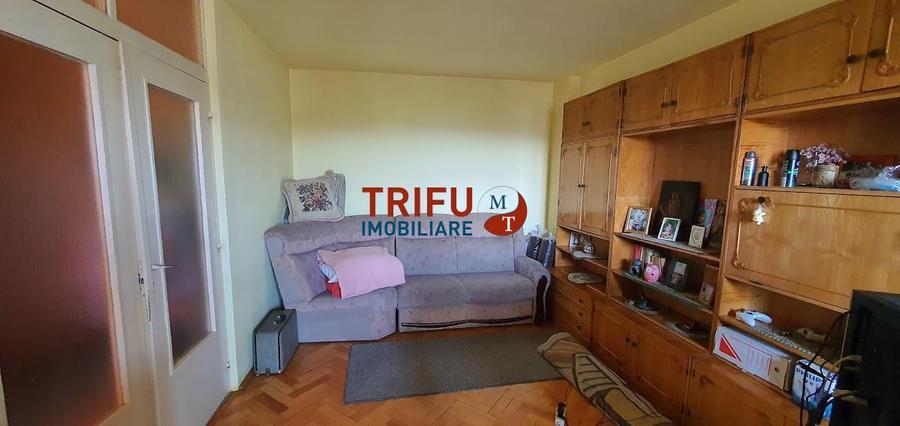 Apartament, 3 camere, 2 balcoane inchise, decomandat