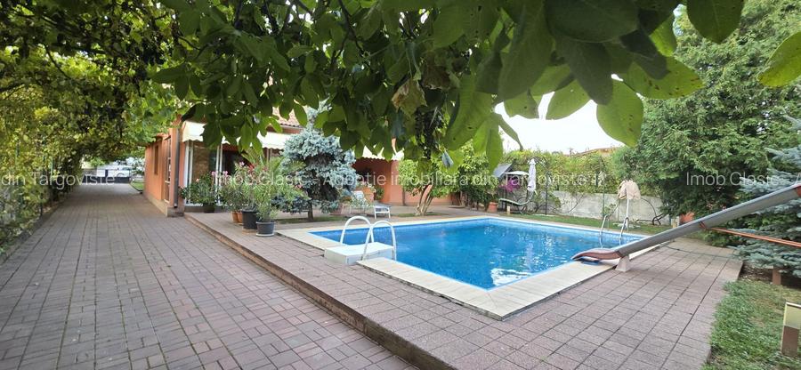 Vânzare Proprietate deosebita cu piscina, Gura Ocnitei Dambovita