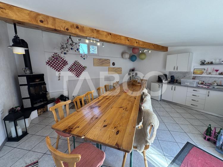 Casa individuala si apartament 2 fronturi teren 584 mp Turnisor Sibiu
