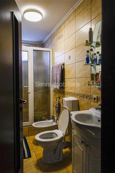 Casa de vanzare  cu teren de 722 mp in Sanmartin - 20