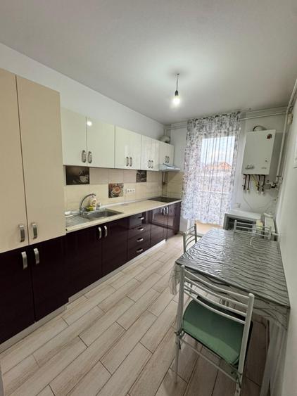Apartament 2 camere, 48 mp, zona Hotvon