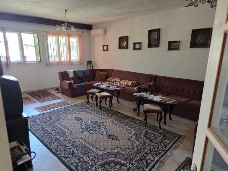 Casă individuală mare 282mp utili, 11 camere, 3 băi + 2 anexe și teren 1024mp - 9